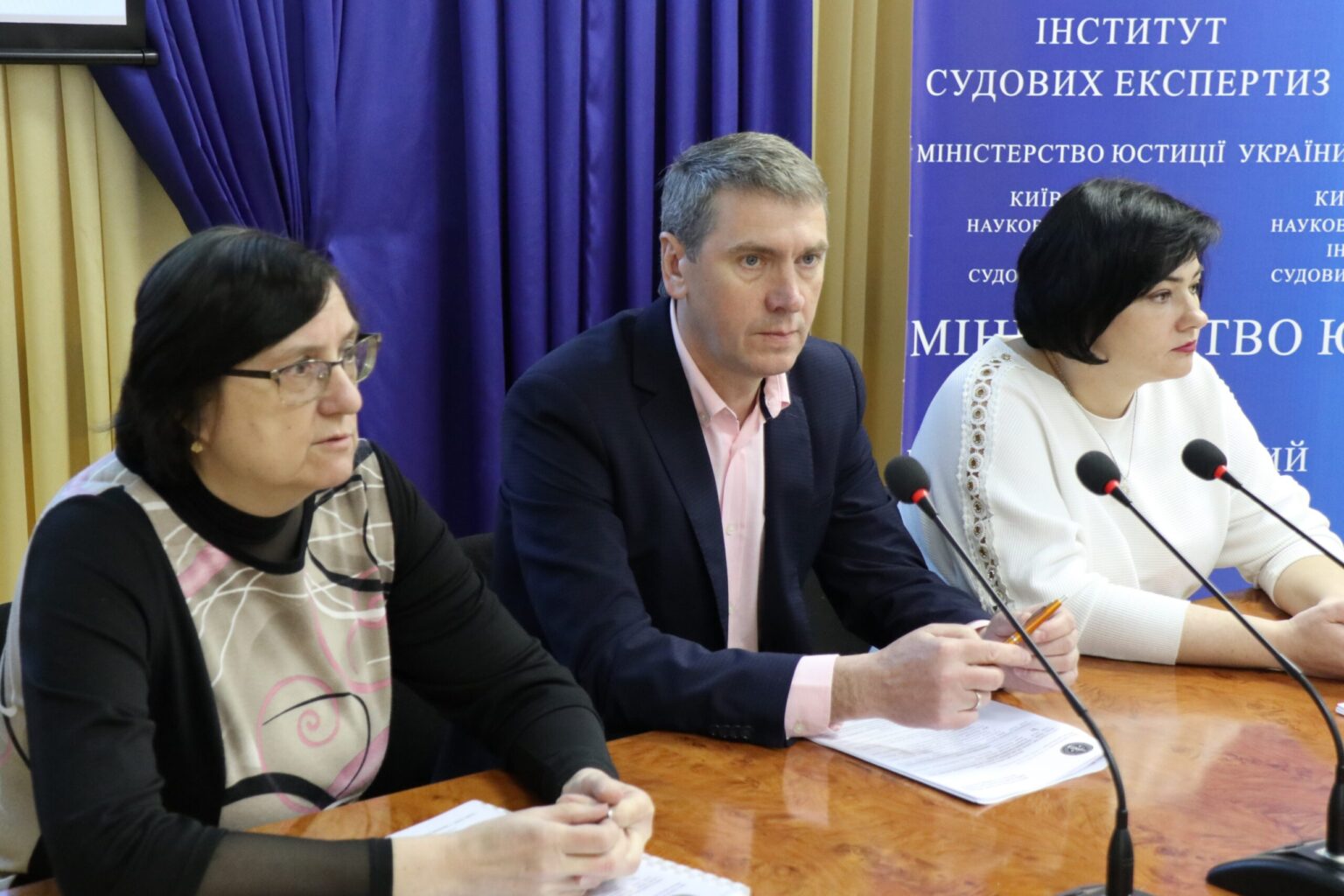 У Київському НДІСЕ експерти обговорили актуальні питання проведення судової почеркознавчої експертизи